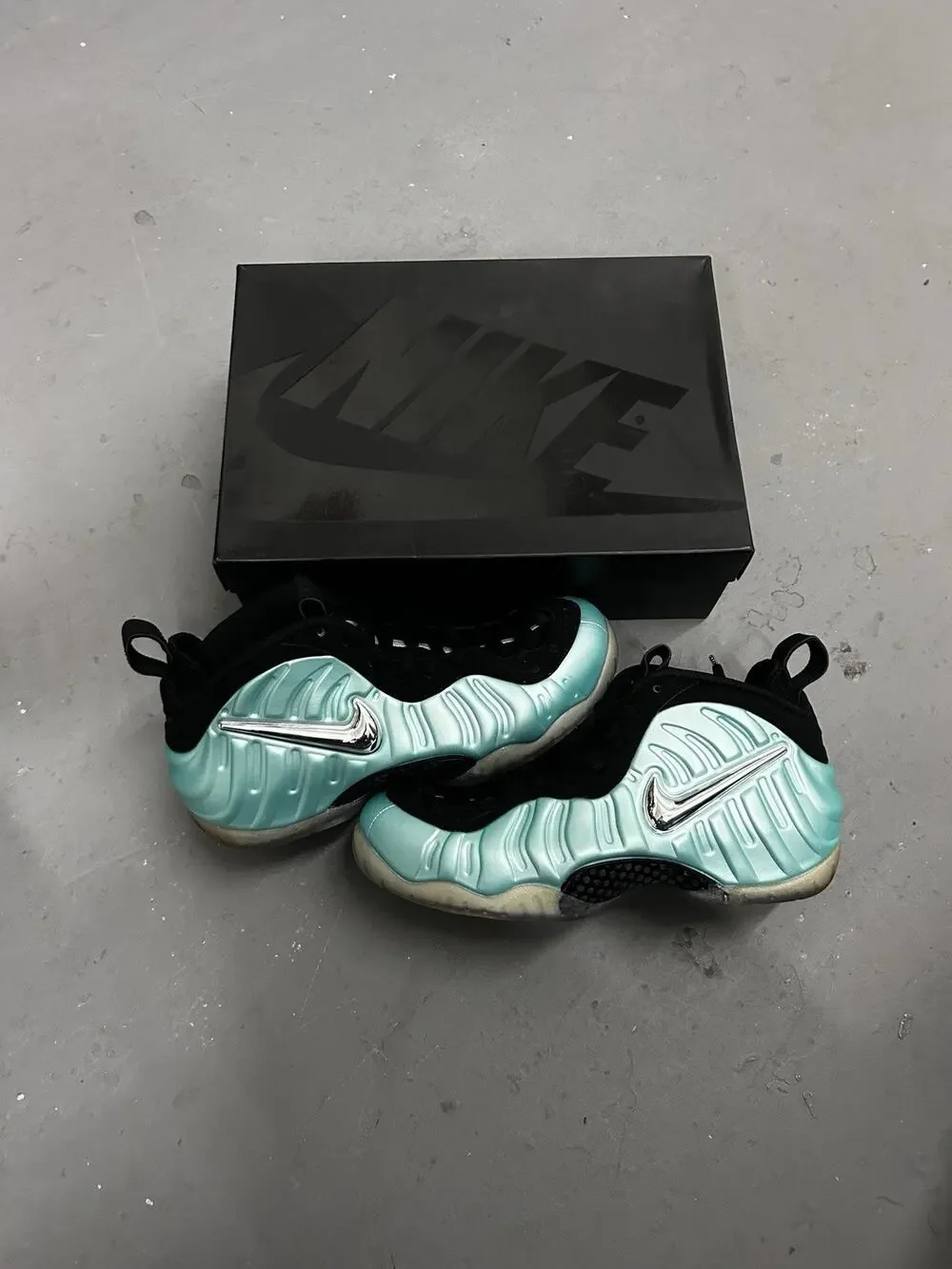 Size 9.5 - Nike Air Foamposite Pro Island Green